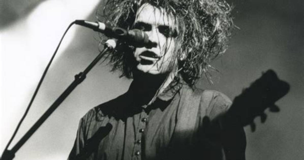 Robert Smith Bio (Wiki)