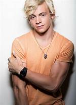 Ross Lynch Height