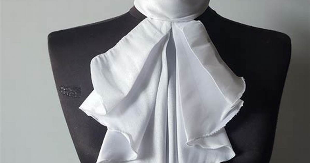 Ruffle Collar