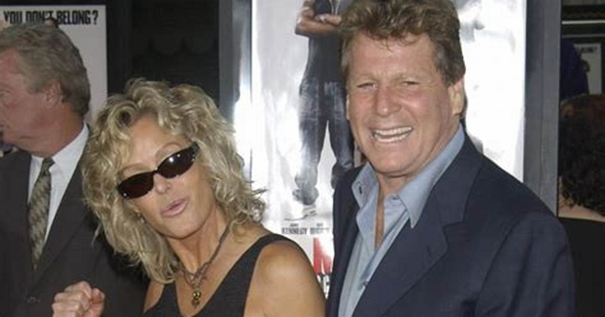 Ryan O’neal Proposed to Farrah Fawcett on Her Deathbed but She Died in His Arms Before the Priest Arrived