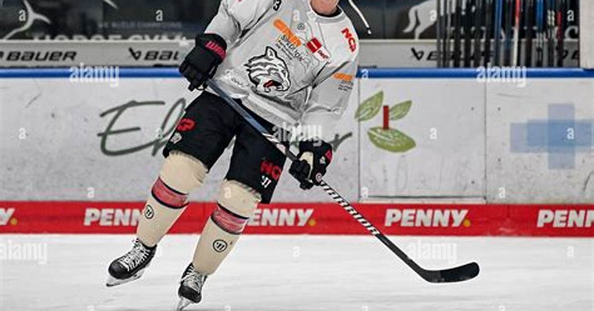 Ryan Stoa