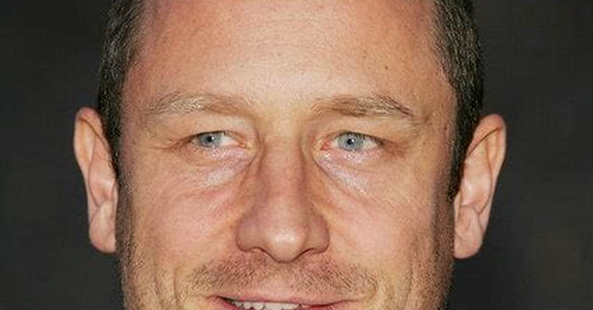 Sam Robards Height