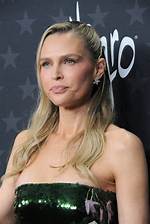 Sara Foster