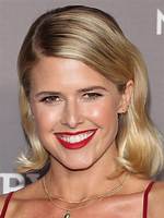 Sarah Wright Bio (Wiki)