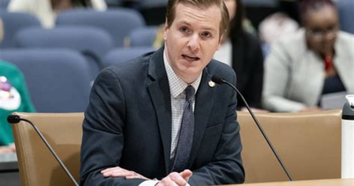 Senator's Assistant