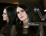 Sharon Den Adel