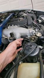 Should Throttle Cable Be Tight?