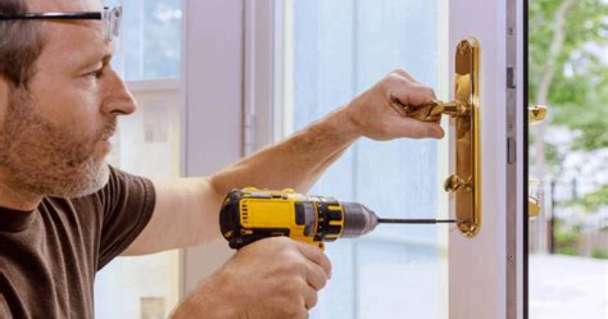Should You Tip Locksmiths?