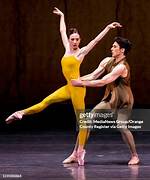 Single Choreographed Move
