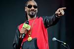 Snoop Dogg Says He Used to Write Raps on a Typewriter