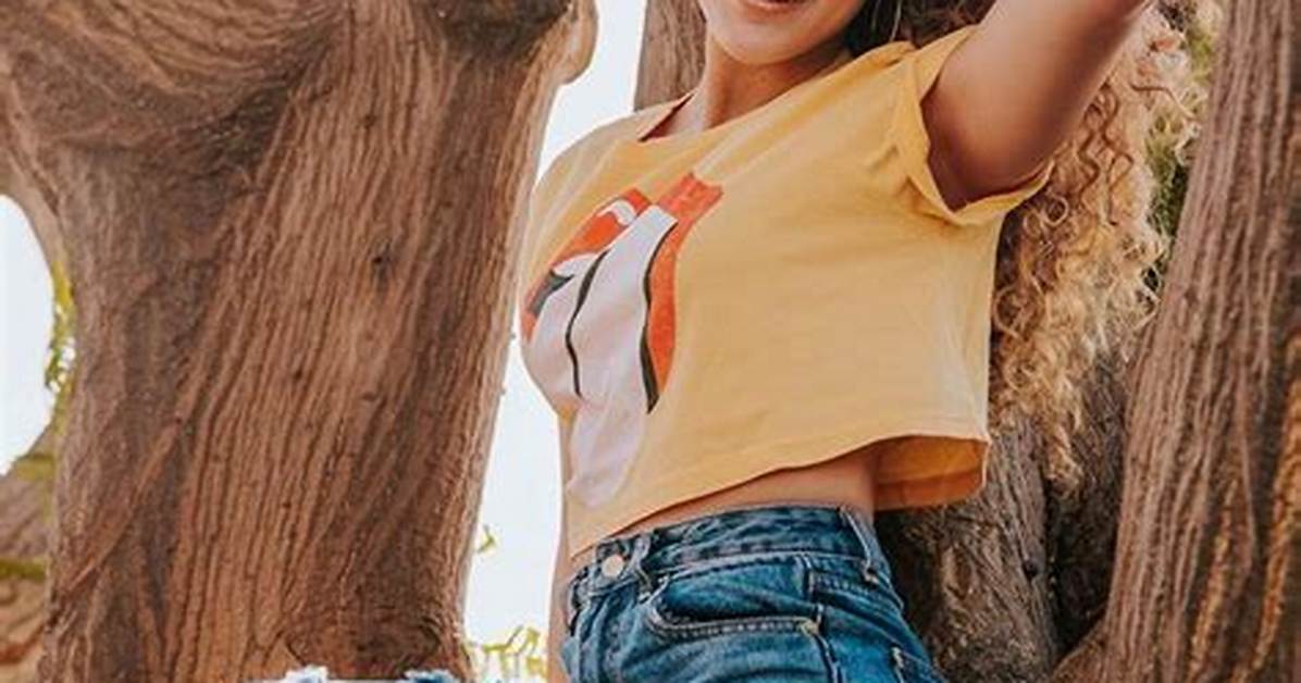 Sofie Dossi Height