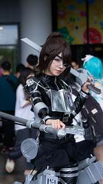 Stereotypical Sci-Fi Cosplayer