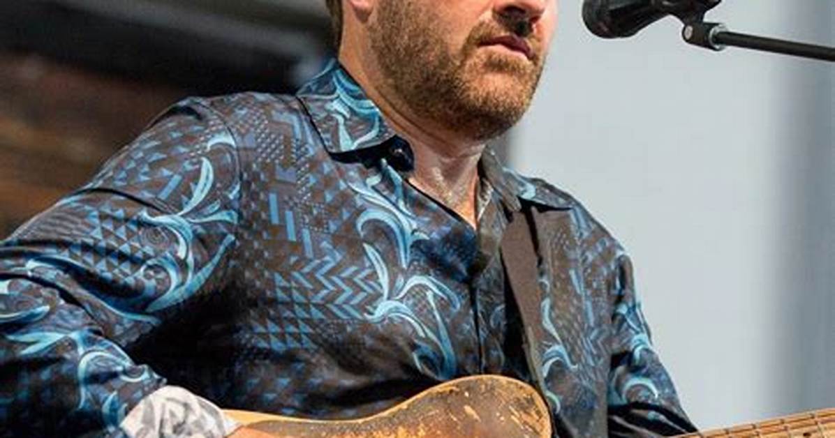 Tab Benoit Bio (Wiki)