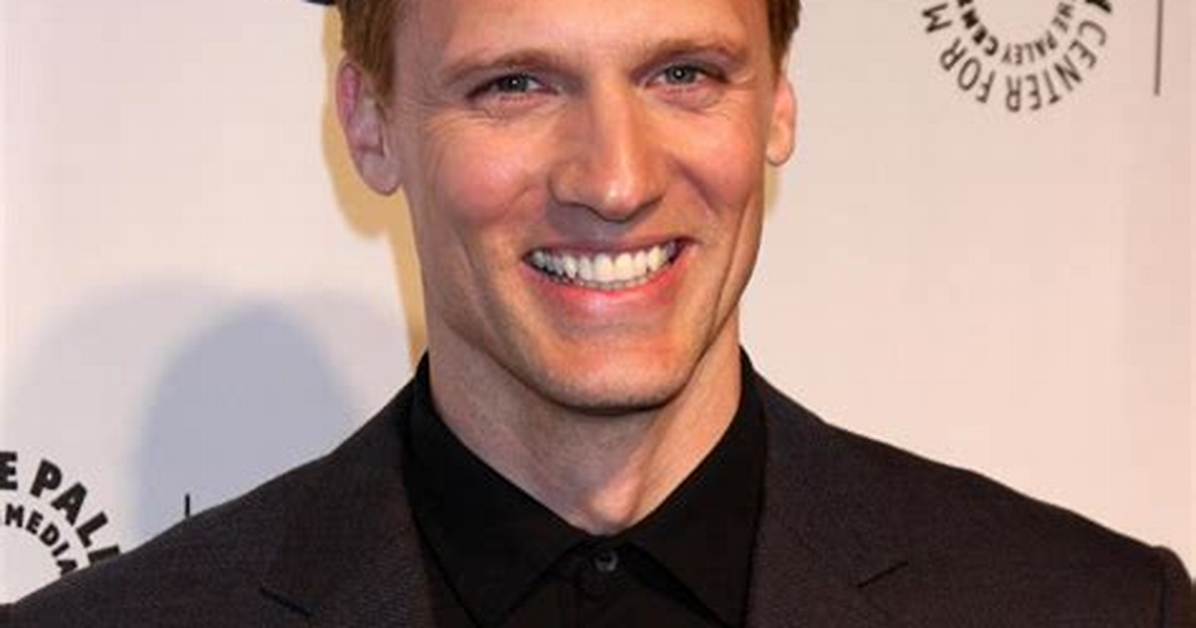 Teddy Sears