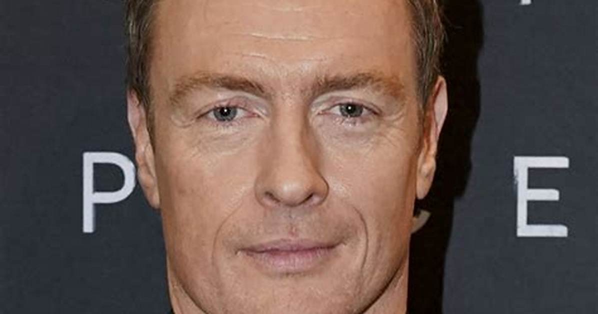Toby Stephens
