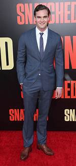 Tom Bateman Height
