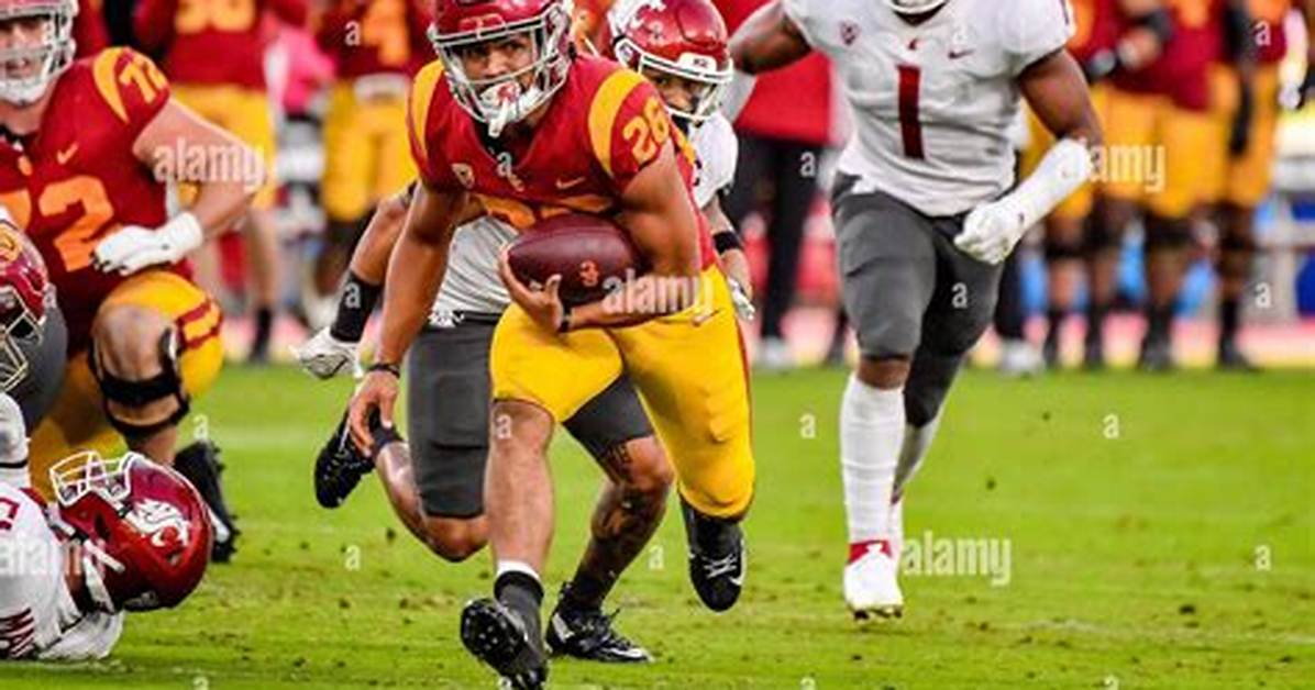 Travis Dye