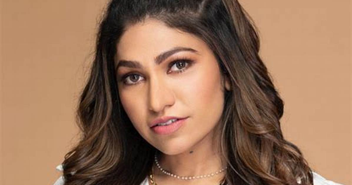 Tulsi Kumar Height