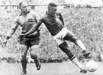 Was Pele Two Footed?