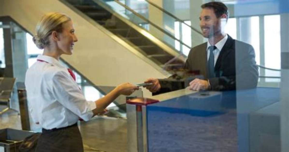What Does a Greeter Do at a Restaurant?