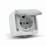 What Is an Earthed Wall Socket?