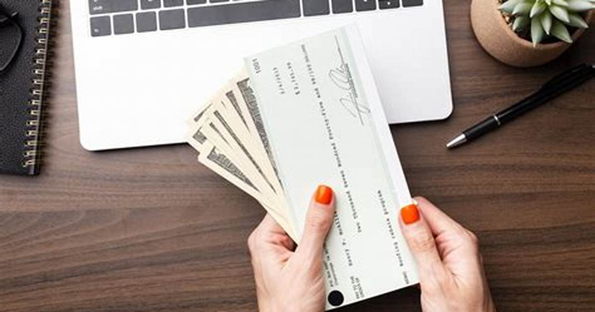 When Are Paychecks Given?