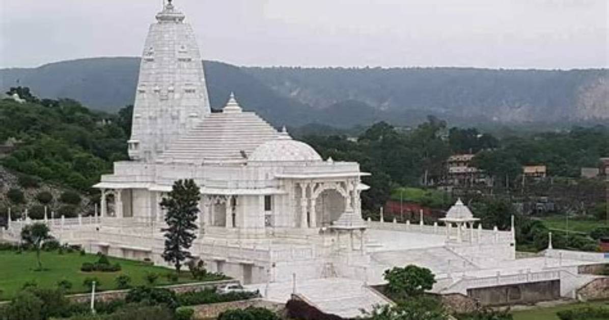 When Does Birla Mandir Open?