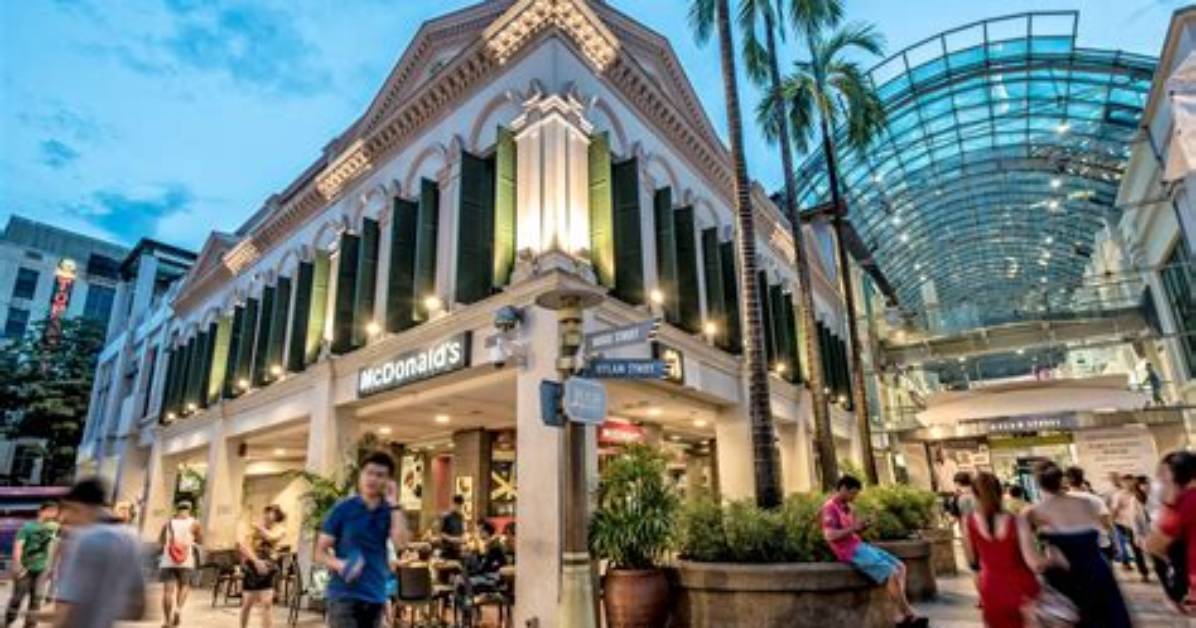 When Does Bugis Street Open?