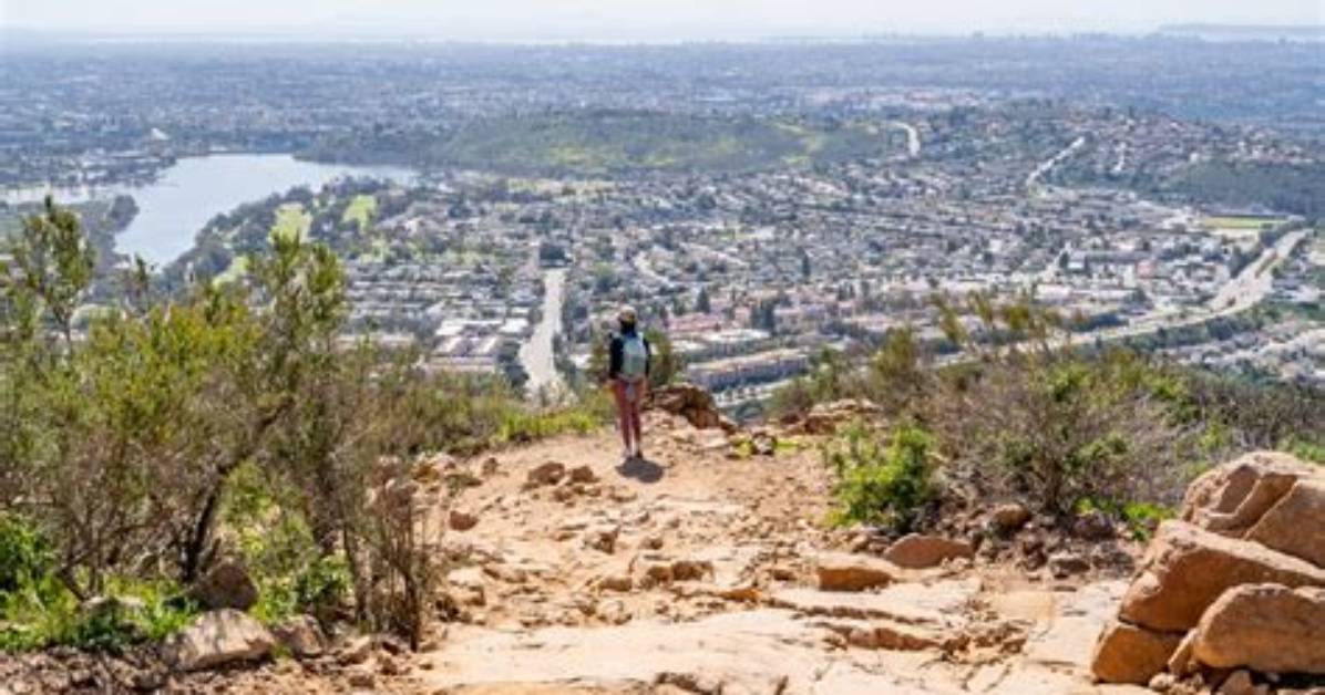 When Does Cowles Mountain Open?