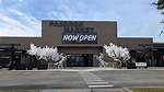When Does Paddock Mall Open?