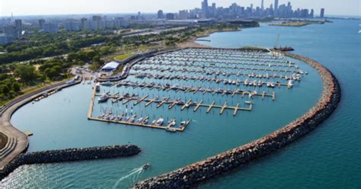 When Will Chicago Harbors Open?