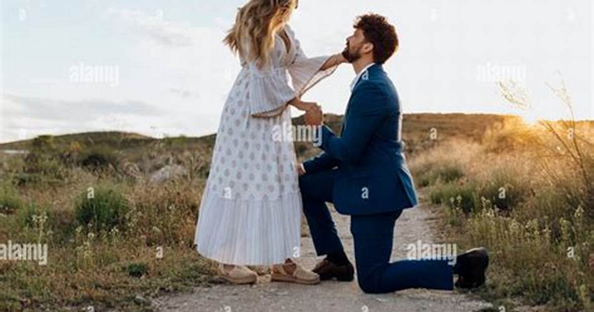 Which Knee When Proposing?