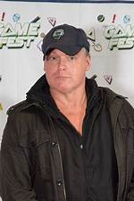 Who Is Michael Shanks Dating Now?