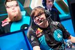 Why Sneaky Left C9?