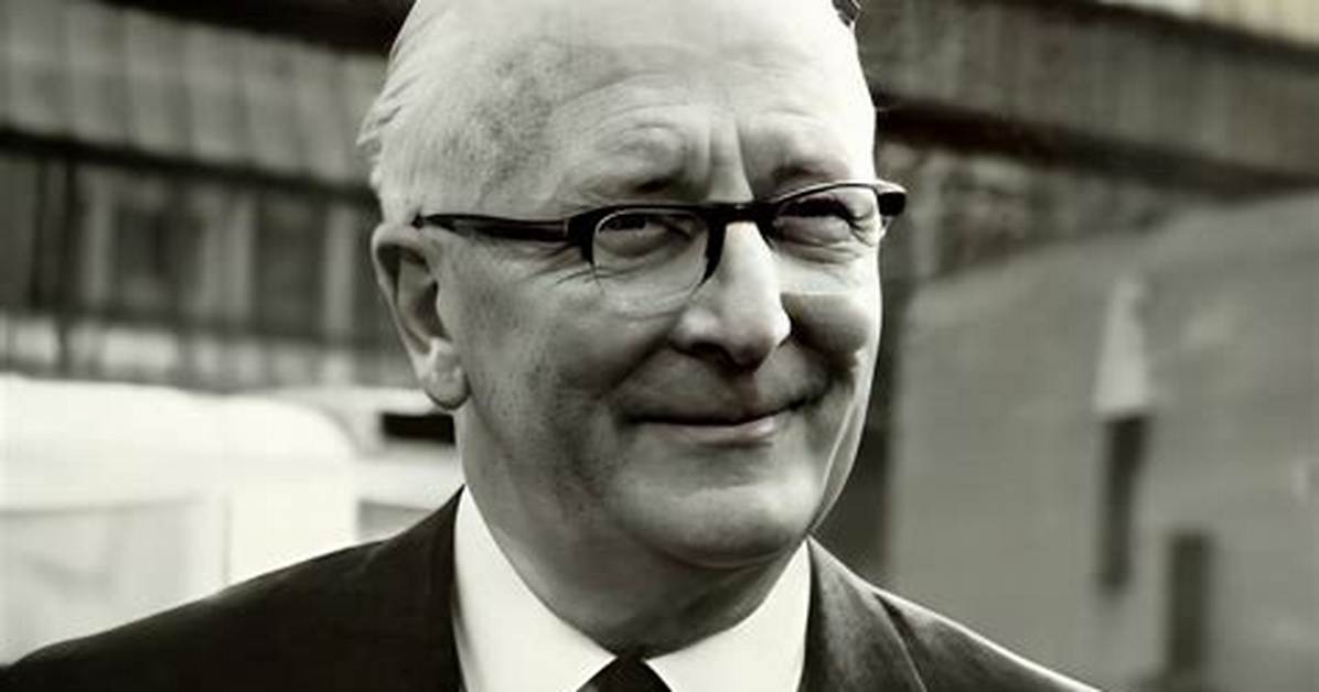 William Lyons