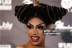 Yvie Oddly